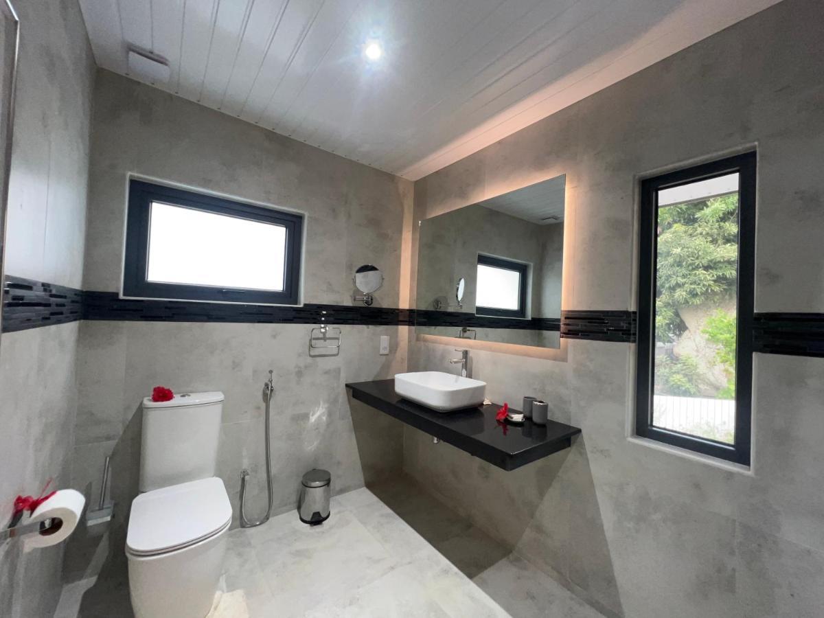 Le Port Guest House เบเซนต์แอนน์ ภายนอก รูปภาพ